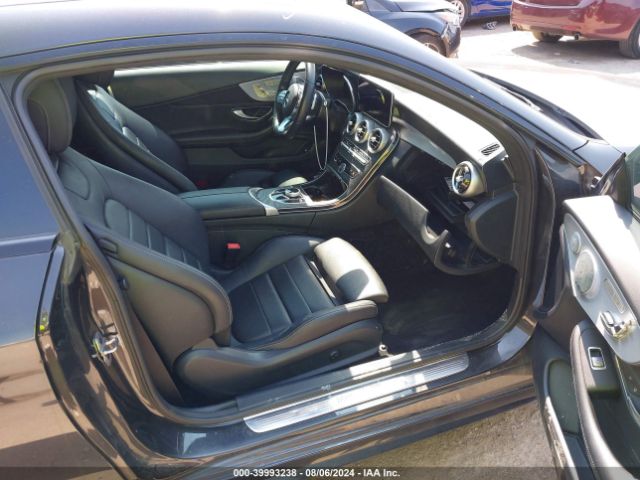 WDDWJ8DB1KF846323 Mercedes-Benz C 300