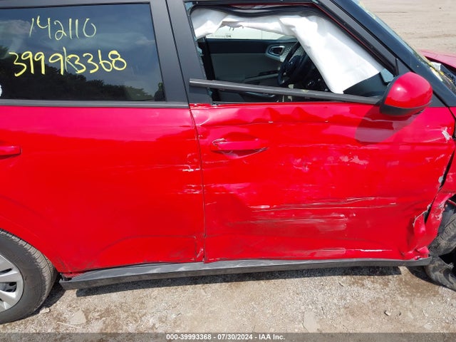 KNDJ23AU4M7142110 KIA SOUL LX