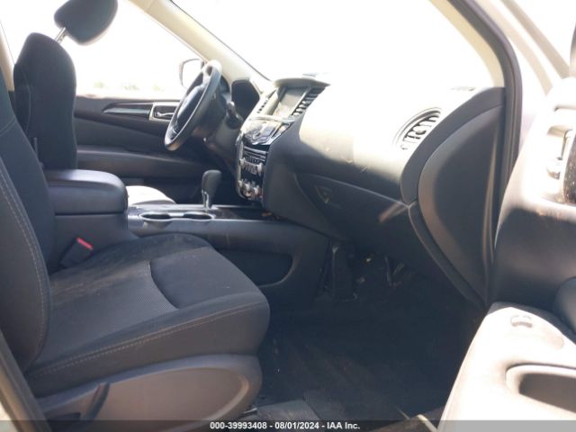 5N1DR2MN0KC583997 Nissan Pathfinder S