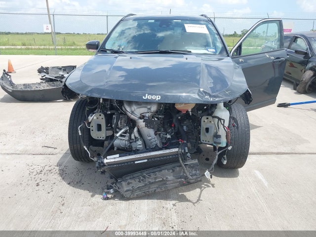 3C4NJCCB1JT407055 Jeep Compass Limited Fwd
