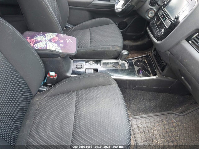 2019 MITSUBISHI OUTLANDER JA4AZ3A37KZ016516 Photo 4