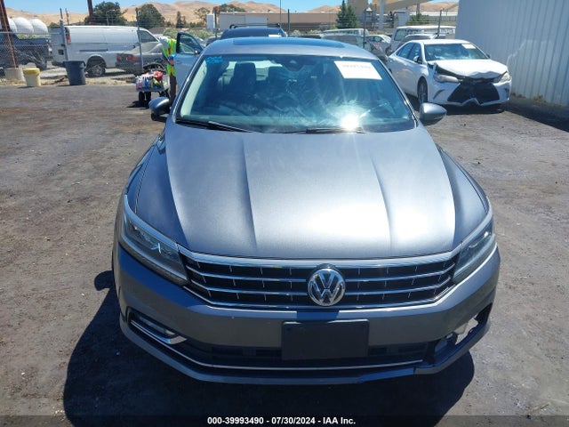 1VWCT7A31HC018052 Volkswagen Passat 1.8t Sel Premium