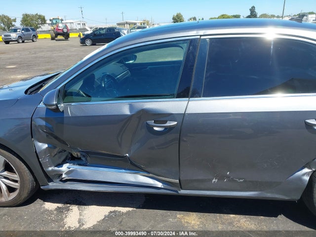 1VWCT7A31HC018052 Volkswagen Passat 1.8t Sel Premium
