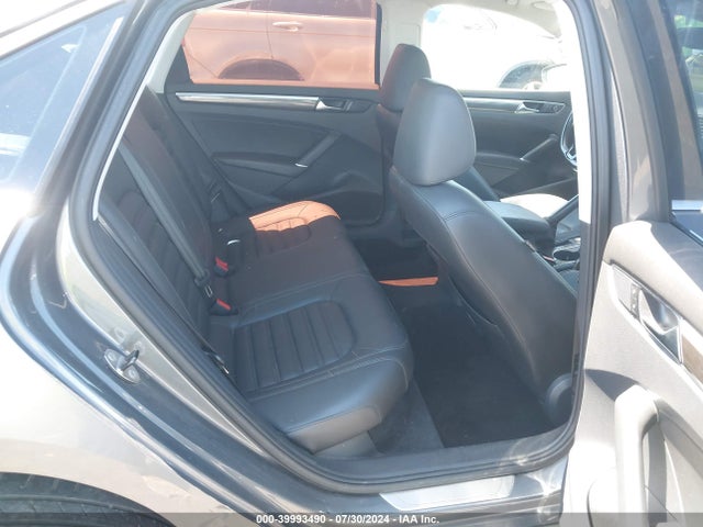 1VWCT7A31HC018052 Volkswagen Passat 1.8t Sel Premium
