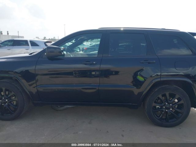 1C4RJEAG1NC153893 Jeep Grand Cherokee Wk Laredo X 4x2