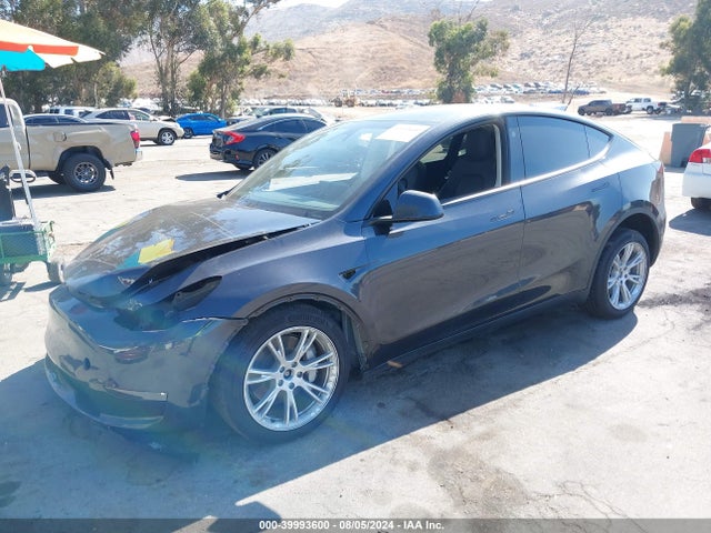 2024 TESLA MODEL Y 7SAYGDEE3RF090790 Photo 1