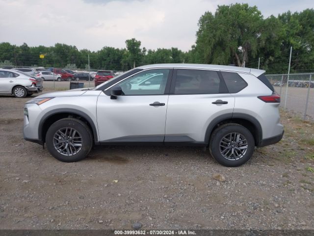 5N1BT3AB9RC719773 Nissan Rogue S Intelligent Awd