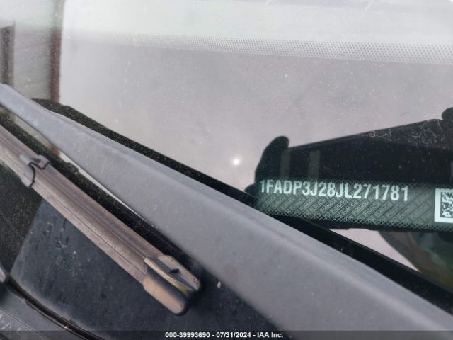 1FADP3J28JL271781 Ford Focus Titanium