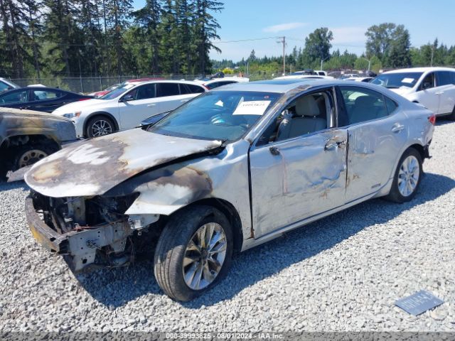JTHBW1GG2E2044270 Lexus ES 300H
