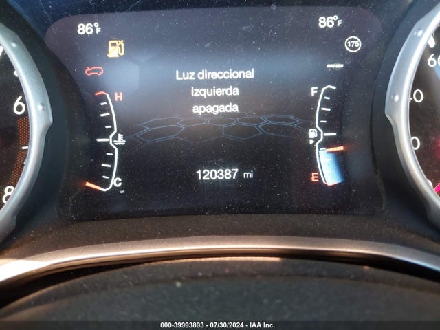 Jeep Compass Latitude Fwd 2018 3C4NJCBB2JT212972 Image 16
