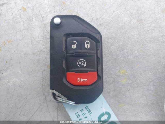 1C4HJXEG7JW311891 Jeep Wrangler Unlimited Sahara