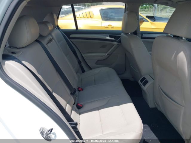 3VW217AU8FM007460 Volkswagen Golf Tsi Se 4-door