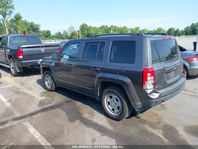 1C4NJPBB2GD575763 Jeep Patriot Sport