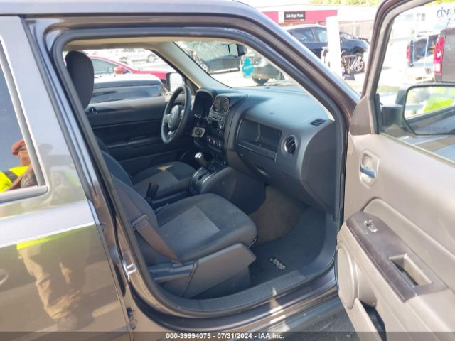 1C4NJPBB2GD575763 Jeep Patriot Sport