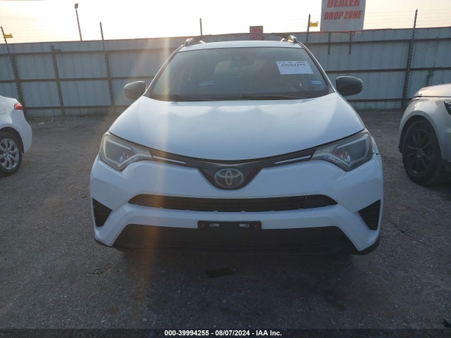 Toyota RAV4 LE 2018 JTMZFREV8JJ151534 Image 12
