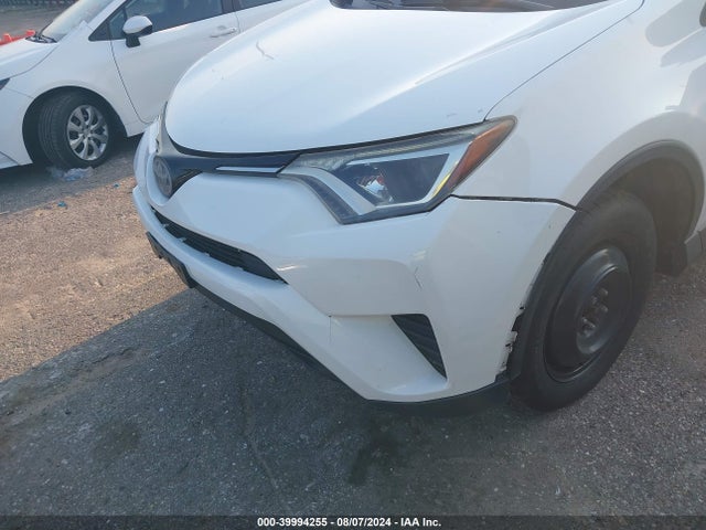 Toyota RAV4 LE 2018 JTMZFREV8JJ151534 Image 6