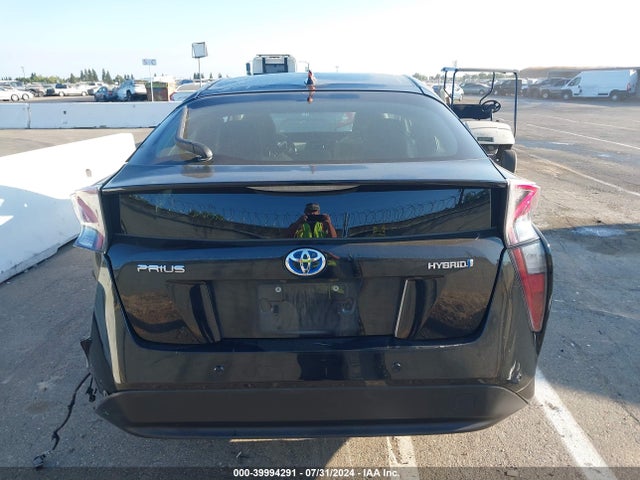 Toyota Prius Two 2017 JTDKBRFUXH3048262 Image 17
