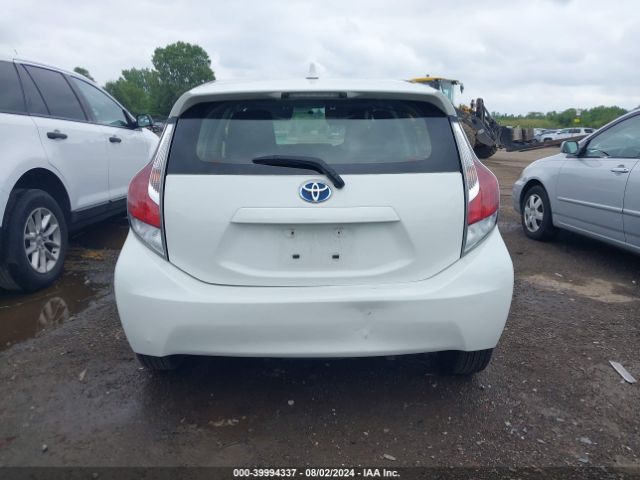 JTDKDTB31F1582117 Toyota Prius C One