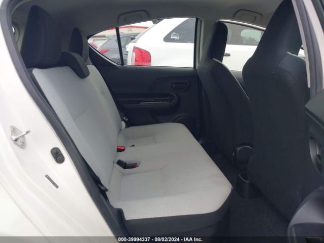 JTDKDTB31F1582117 Toyota Prius C One