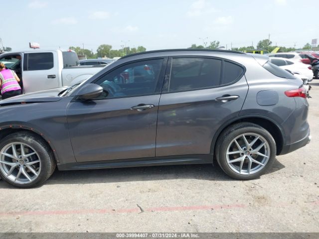 ZASFAKNN1J7B68060 Alfa Romeo Stelvio Ti Sport Awd