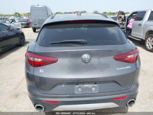 ZASFAKNN1J7B68060 Alfa Romeo Stelvio Ti Sport Awd