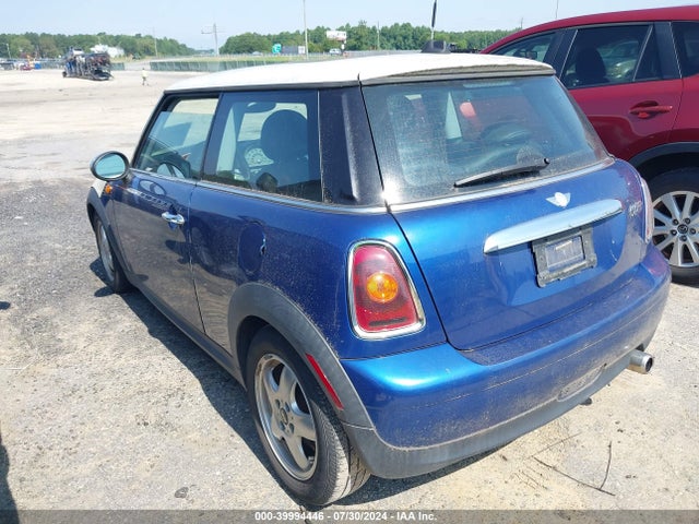 2009 MINI COOPER WMWMF33569TT68460 Photo 2
