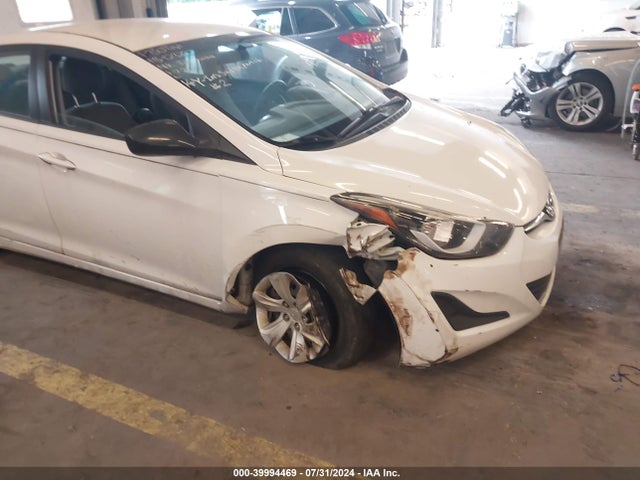 Hyundai ELANTRA SE 2016 5NPDH4AE7GH716631 Image 28