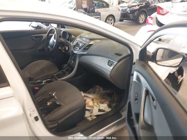 Hyundai ELANTRA SE 2016 5NPDH4AE7GH716631 Image 18