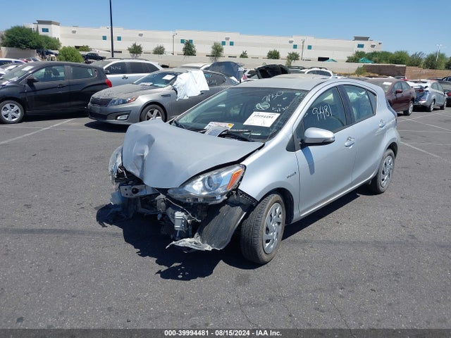 Toyota Prius C Two 2016 JTDKDTB3XG1133200 Image 2