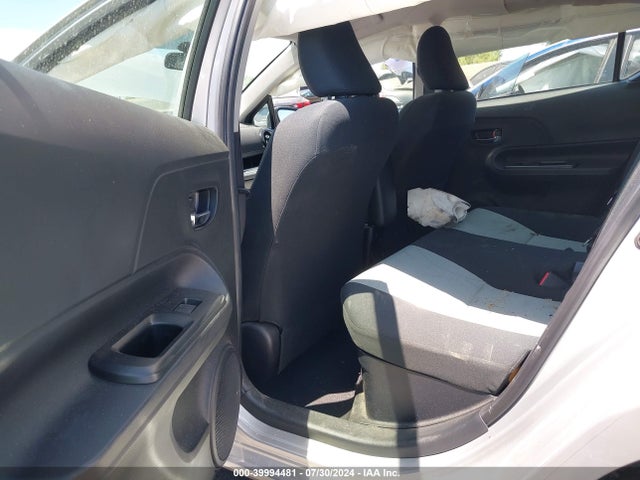 Toyota Prius C Two 2016 JTDKDTB3XG1133200 Image 8
