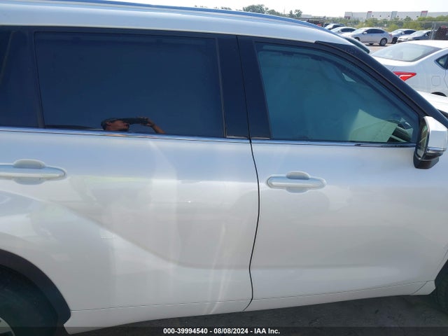 Toyota Highlander Xle 2021 5TDGZRAH9MS071827 Image 13