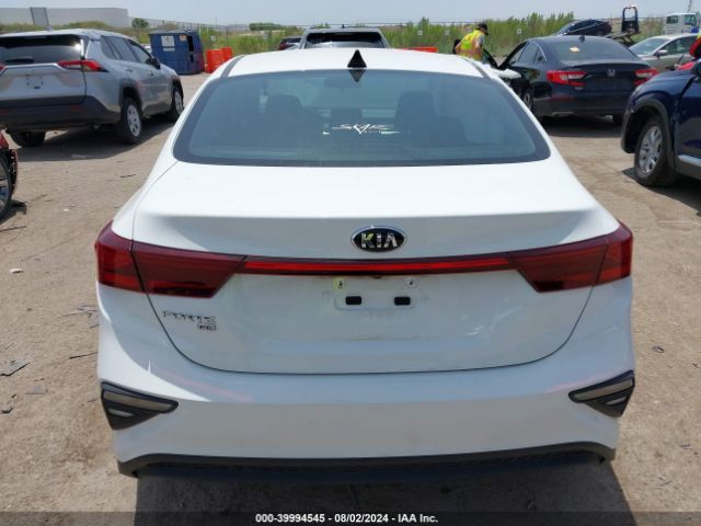 3KPF24AD9ME323702 KIA FORTE FE