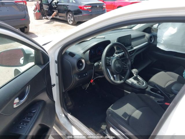 3KPF24AD9ME323702 KIA FORTE FE