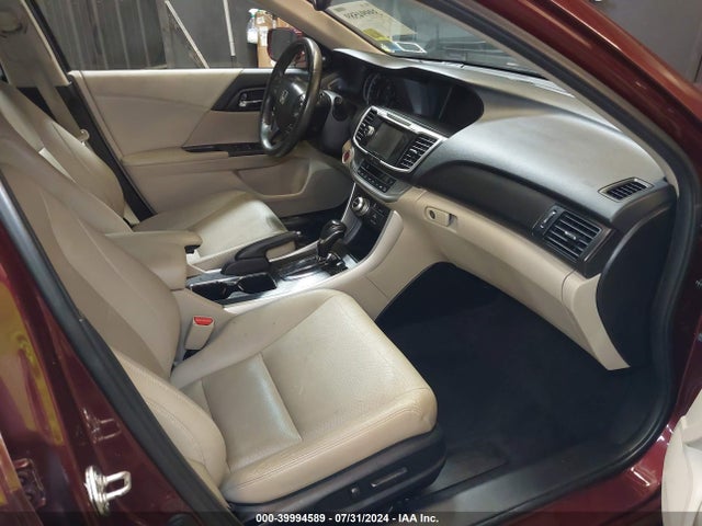 Honda Accord Touring 2014 1HGCR3F91EA040066 Image 21