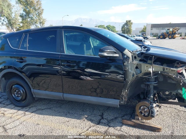 Toyota Rav4 Xle 2018 2T3WFREV3JW499763 Image 14