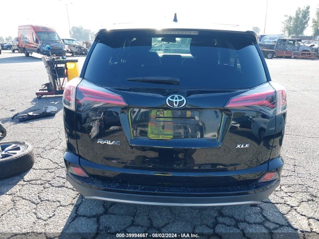 Toyota Rav4 Xle 2018 2T3WFREV3JW499763 Image 17