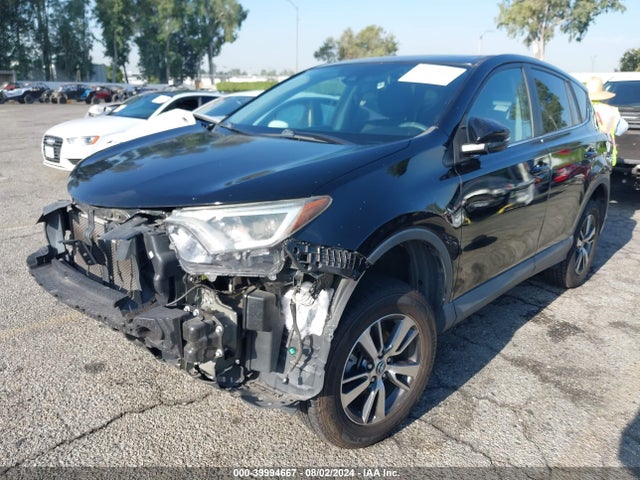 Toyota Rav4 Xle 2018 2T3WFREV3JW499763 Image 2