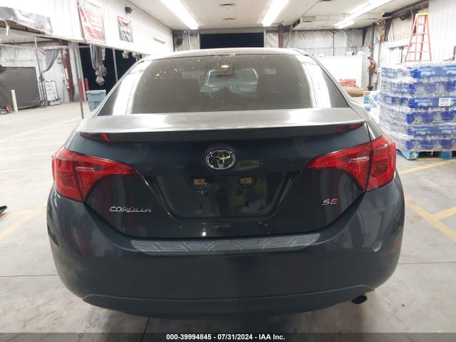 Toyota COROLLA SE 2018 5YFBURHE1JP754775 Image 17