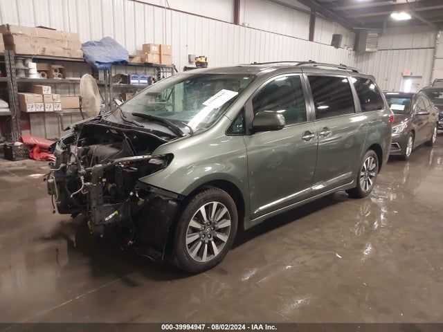 Toyota SIENNA XLE 2019 5TDDZ3DC2KS219460 Image 2