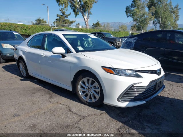 Toyota CAMRY LE 2024 4T1C11AK7RU259537 головне зображення