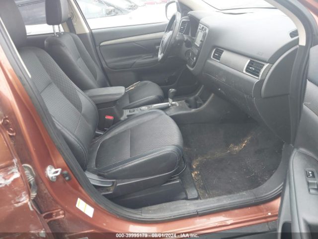 JA4AZ3A33FZ013702 Mitsubishi Outlander Se