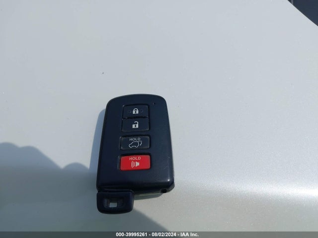 Toyota Rav4 Limited 2015 JTMDFREV5FD143441 Image 11