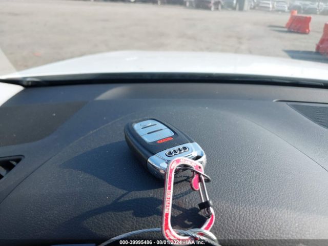 WA1C2AFP0HA042055 Audi Q5 2.0t Premium