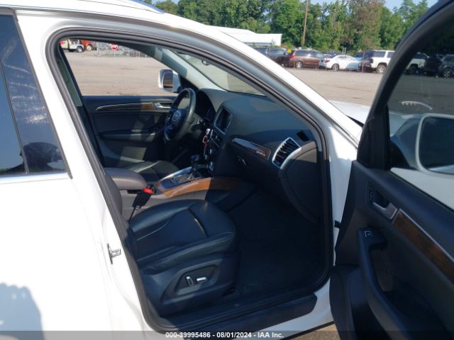 WA1C2AFP0HA042055 Audi Q5 2.0t Premium