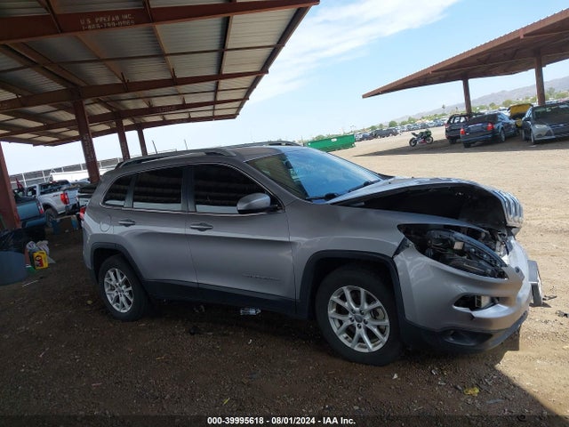 1C4PJMCX2JD535367 Jeep Cherokee Latitude 4x4