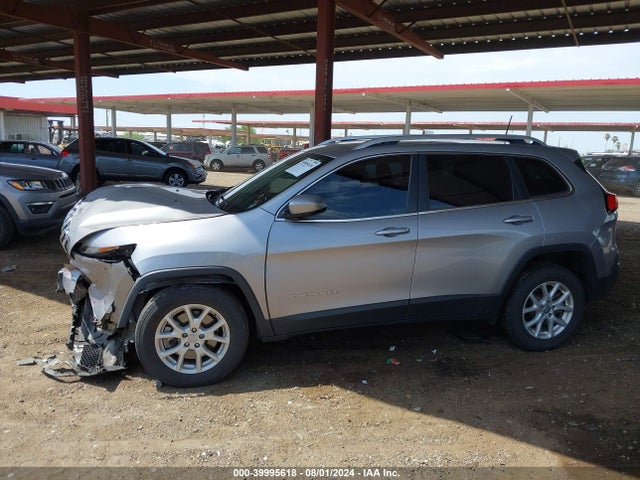 1C4PJMCX2JD535367 Jeep Cherokee Latitude 4x4