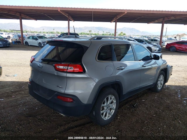 1C4PJMCX2JD535367 Jeep Cherokee Latitude 4x4