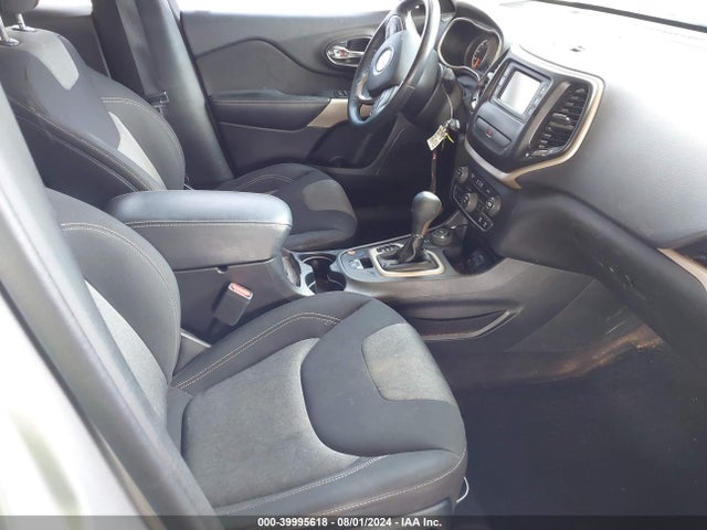 1C4PJMCX2JD535367 Jeep Cherokee Latitude 4x4