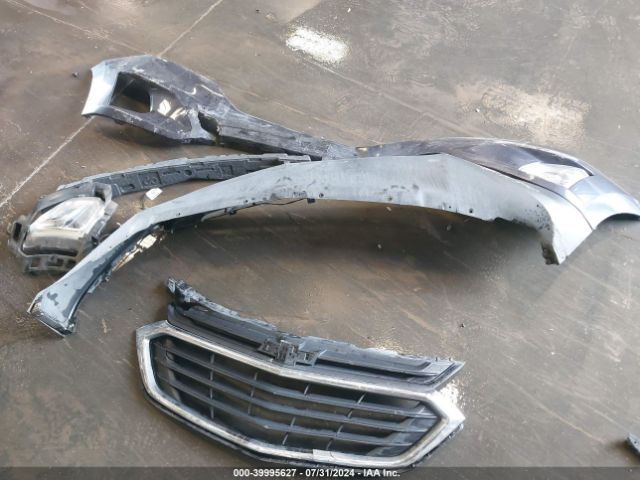 3GNAXHEV2JS626461 Chevrolet EQUINOX LS