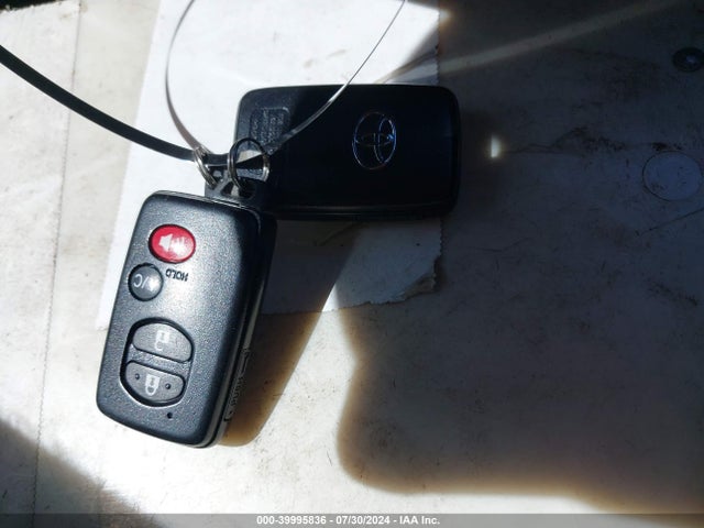 JTDKN3DP6E3056517 Toyota PRIUS PLUG-IN